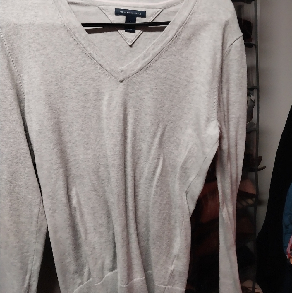 Tommy Hilfiger gray sweater size M